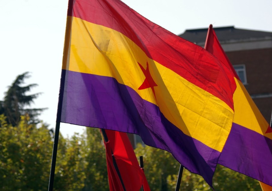 Drapeaux R&eacute;publicains